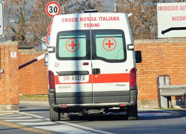 Sparatoria in centro, carabiniere ferito da un colpo di pistola