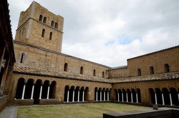 Due pomeriggi nel Medioevo, tra basiliche romaniche e abbazie cistercensi