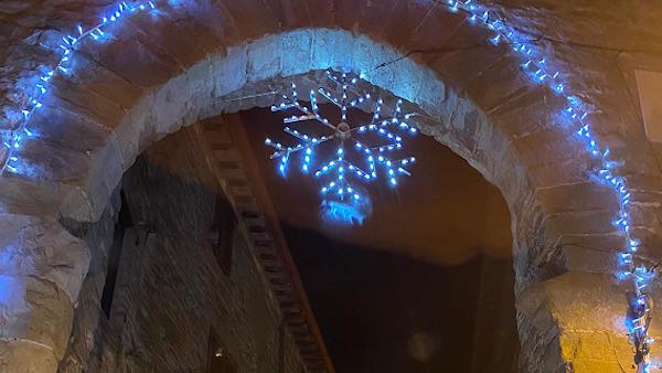 A mezzanotte campane a festa nel borgo per salutare l'arrivo del nuovo anno