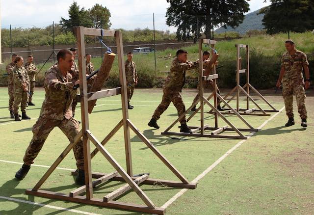 Metodo di combattimento militare per gli allievi marescialli del XX Corso "Certezza"