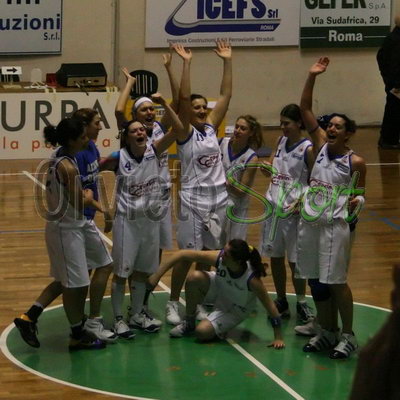 Azzurra nella storia, Orvieto Basket salvezza conquistata, Orvietana un punto prezioso, argento Savrayuk