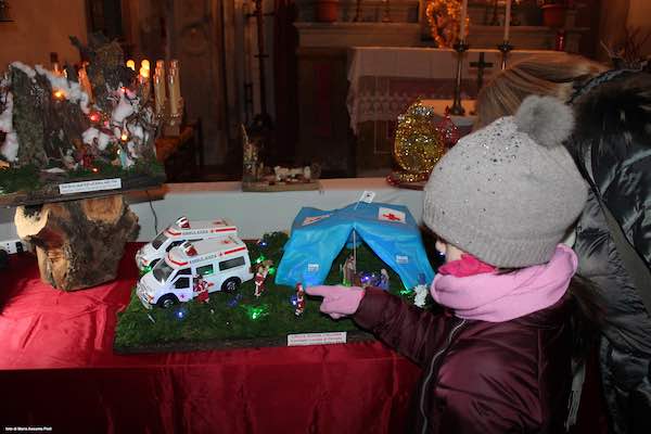 Speranza e solidarietà: luci nel buio. La Croce Rossa anche quest'anno è presente