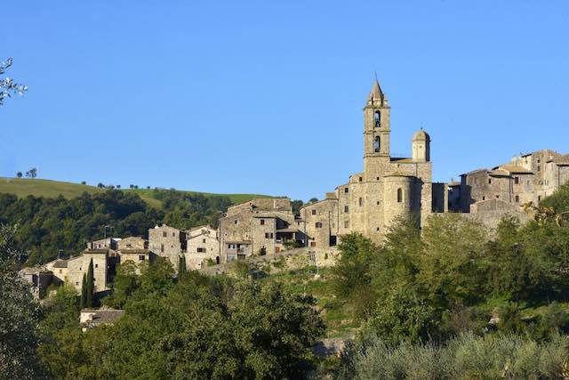 Baschi in festa per la Madonna Addolorata