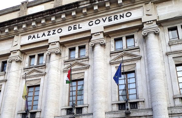 Palazzo Bazzani si illumina di blu per la Giornata Mondiale dell'Infanzia