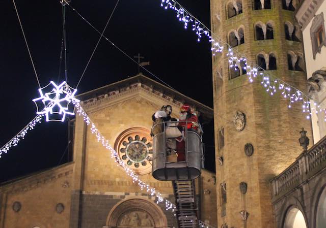 A cavallo della scopa, arriva la Befana. Tra Umbria e Lazio, ecco dove aspettarla