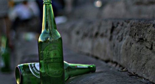 Ordinanza anti alcol, la città si divide
