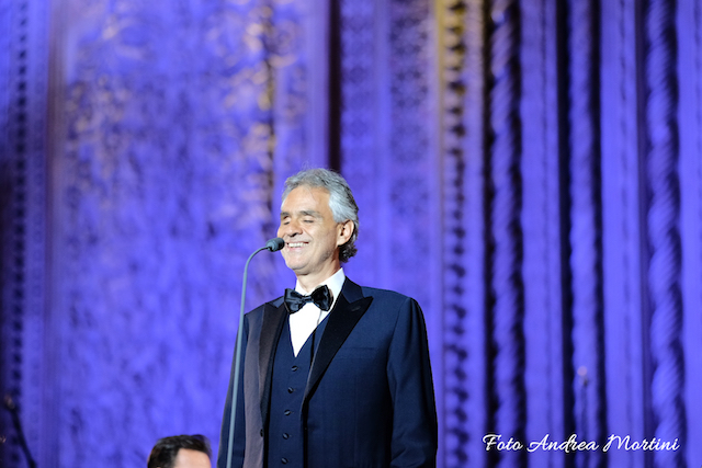 Andrea Bocelli incanta Piazza Duomo