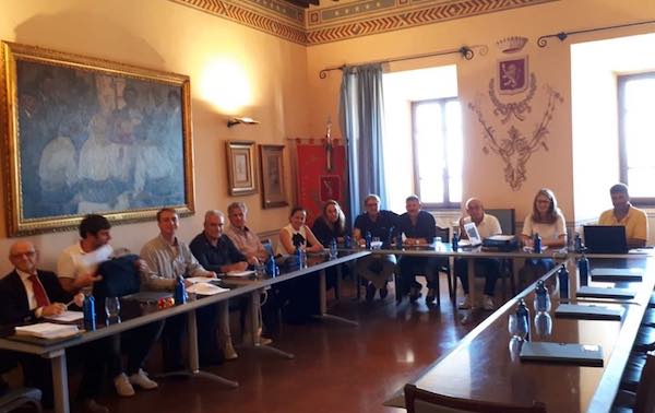 In Consiglio Comunale arrivano borracce e bicchieri senza plastica