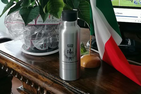 Dal Comune di Castel Giorgio oltre 150 borracce in alluminio alle scuole
