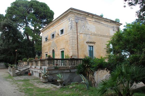Villa Bruschi Falgari riapre al pubblico. Le visite sostengono la manutenzione