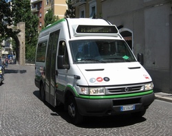 Istituita la fermata del minibus "linea B" in via della Cava