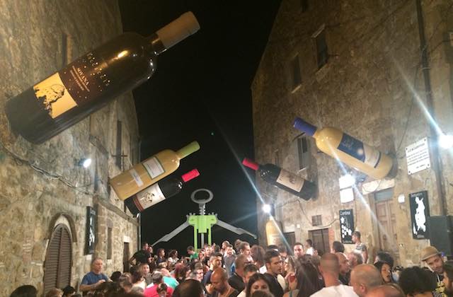 "Settembre diVino" nel tufo. Visite e degustazioni, torna la Festa delle Cantine