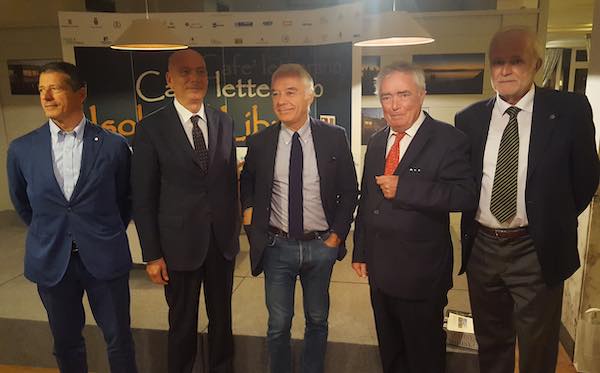 "Isola del Libro", gran finale con Cardella e il premio Raccontami l'Umbria