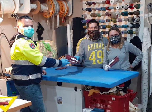 Solidarietà che contagia, nasce una rete di Comuni per distribuire mascherine