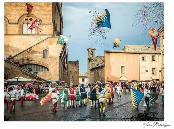 Cena del 7° Compleanno insieme al Gruppo Sbandieratori e Musici dei Quartieri