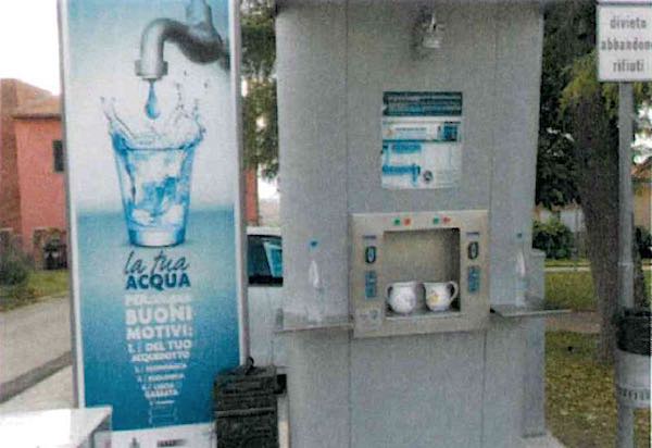 Si inaugura il nuovo distributore per l'erogazione d'acqua potabile