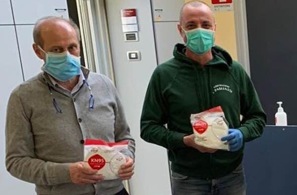 I Pagliacci e Intermana Nahars  consegnano le prime 300 mascherine all'Ospedale
