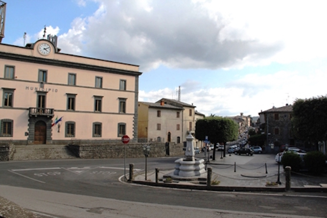 "Case popolari a Castel Giorgio? Per avere l'alloggio bisogna essere residenti a Porano"