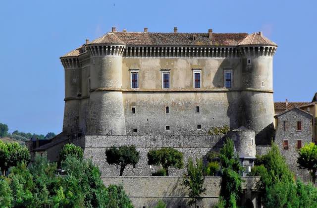Castello di Alviano aperto alle gite scolastiche da tutta Italia