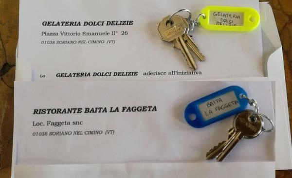 Consegnate in Comune le chiavi delle attività