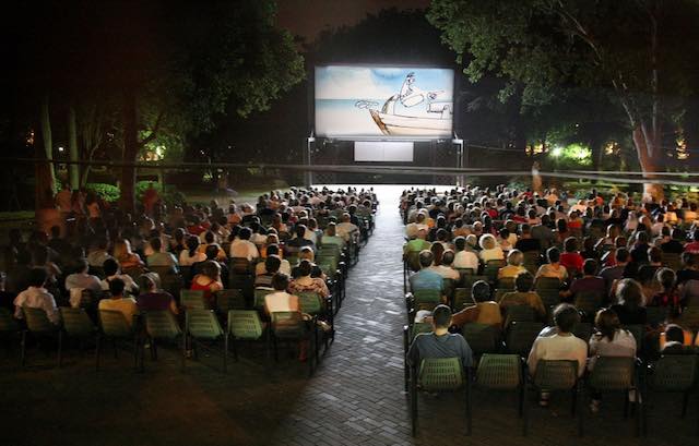 Film sotto la torre a Piansano, cinema in giardino a Collelungo, pellicole d'essai nei borghi intorno Todi