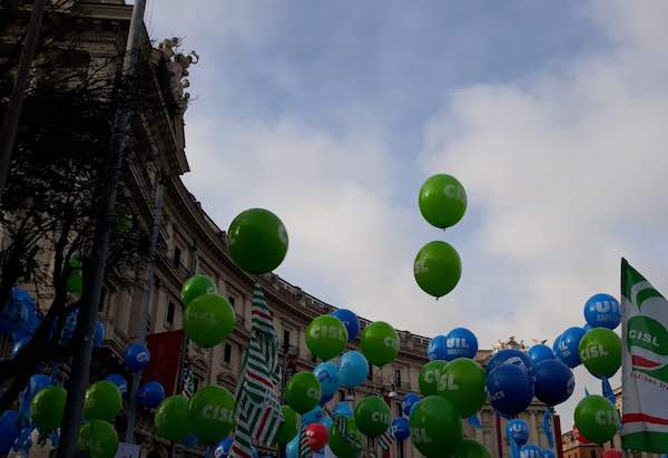 I lavoratori delle costruzioni scioperano e manifestano a Roma