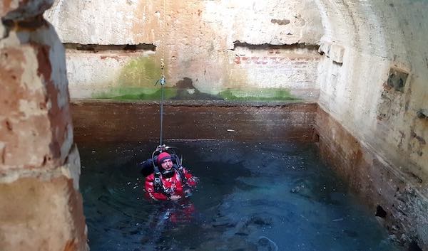 Ispezione speleologica nel pozzo, per rendere fruibili i segreti del sottosuolo
