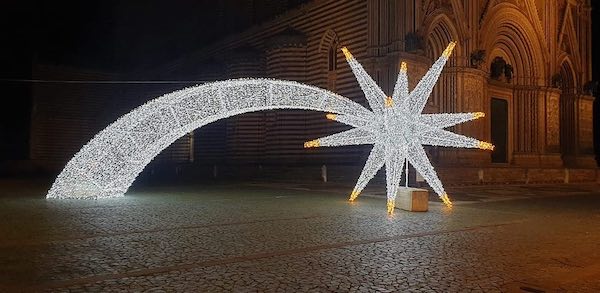 "A Natale regalati Orvieto", da oggi l'illuminazione artistica dei palazzi