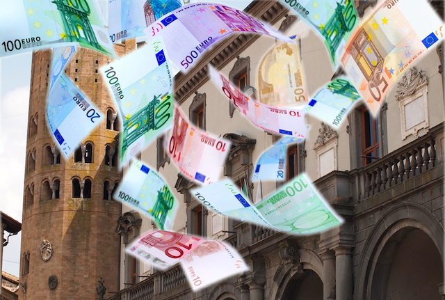Il MeF boccia il Comune: bloccati gli stipendi contestati e la contrattazione delle risorse decentrate