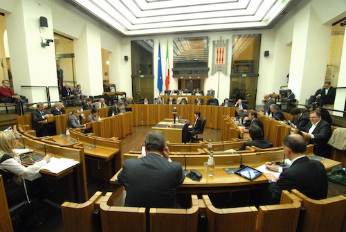 Opposizioni regionali contro la Marini: presentata mozione di sfiducia