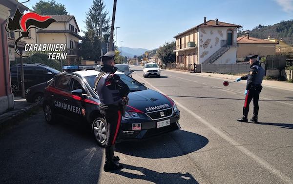 Covid-19, controlli a tappeto dell'Arma per fare rispettare le misure imposte