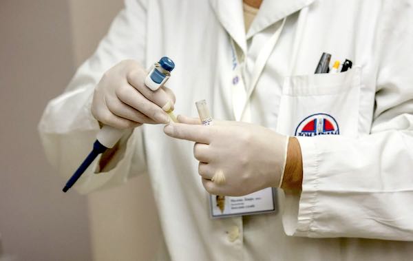 Coronavirus, negativizzati due nuovi pazienti. Salgono a 333 i guariti nella Tuscia