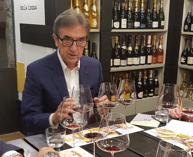 Nelle "mani" di Riccardo Cotarella i vini di Sting