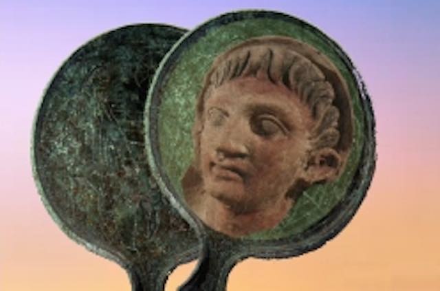 Lo specchio etrusco con i Dioscuri esposto all'Antiquarium Comunale