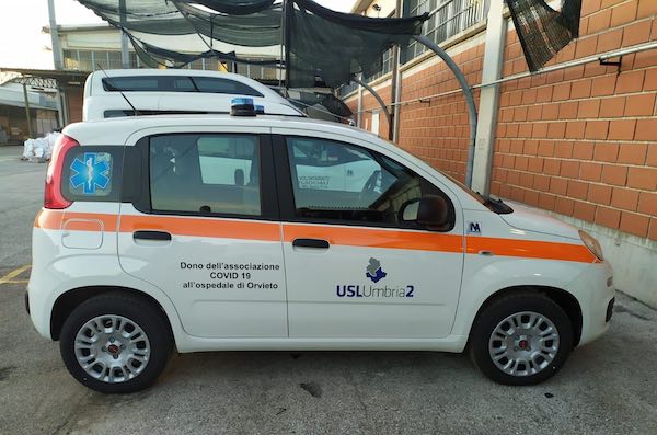 L'Associazione Covid-19 dona all'Ospedale un mezzo per il trasporto di sangue 
