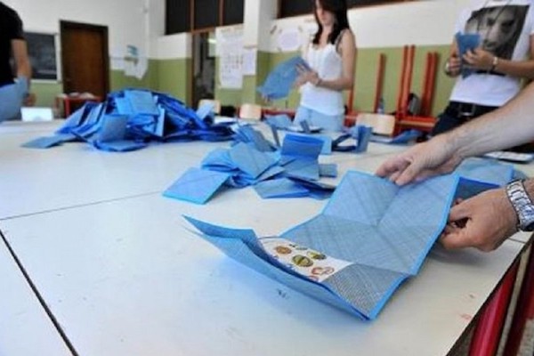 Comunali, alle 14 via allo spoglio, nel comprensorio 5 (quasi) sindaco