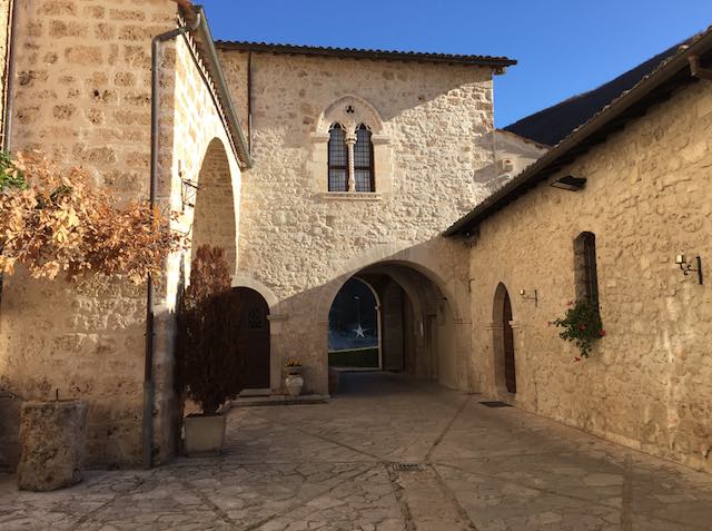 Abbazia di Sant'Eutizio, come era. Per ricordare e per avere un obiettivo.