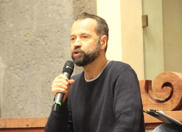 Fabio Volo a Orvieto per "Il Libro Parlante". Leggerezza e paternità? "È tutta vita"
