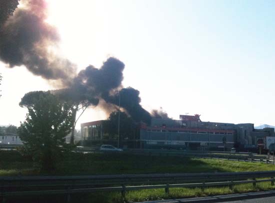 Incendio all'autogrill di Fabro Est. Danni alla struttura, incolumi gli avventori