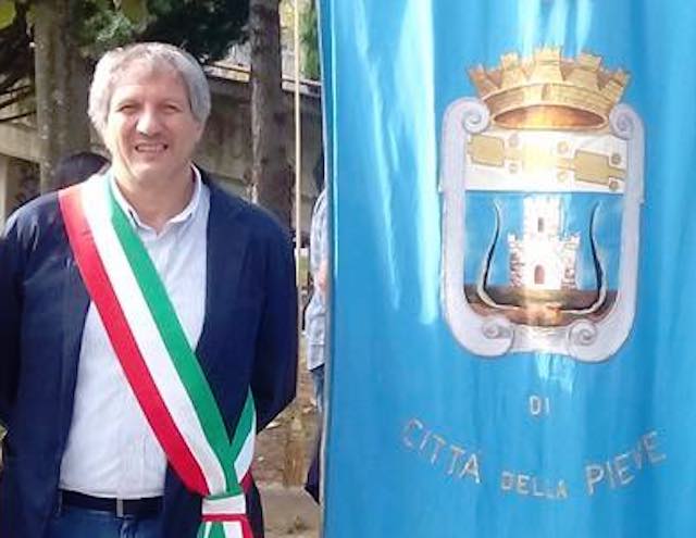 Massima solidarietà dal sindaco di Città del Pieve Scricciolo: "Stessa situazione"