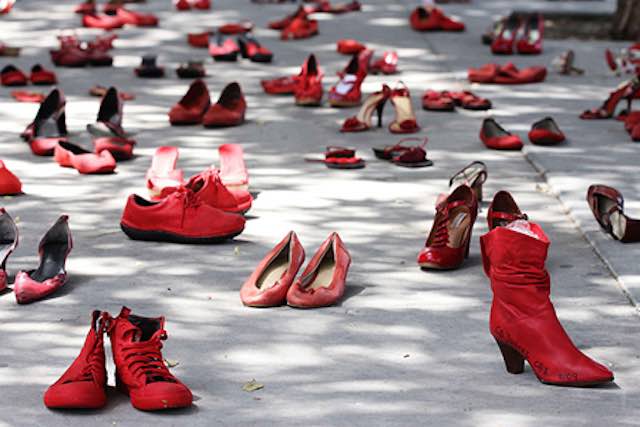 Riflessioni in Piazza Roma per la "Giornata internazionale contro la violenza sulle donne"