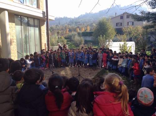 Poesie e prodotti dell'orto didattico per la "Festa degli Alberi" della scuola primaria di Sferracavallo
