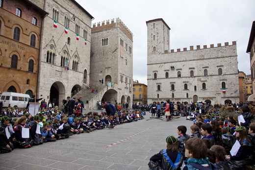 A Todi la Festa di primavera dei lupetti scout dell'Umbria. I ragazzi accolti in Cattedrale dall'Arcivescovo Marra