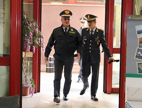 Il generale Domenico Minervini in visita alla Guardia di Finanza di Orvieto