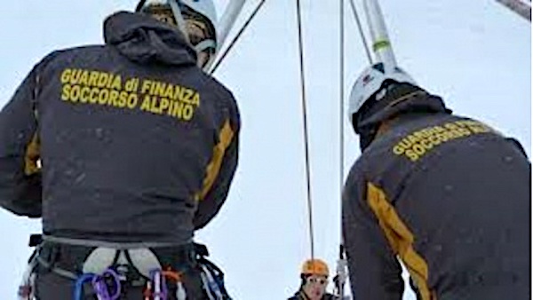 La Guardia di Finanza cerca 33 tecnici di soccorso alpino
