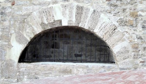Restaurata l'antica Fontana dei Rognosi. "Acqua, tradizione e storia"