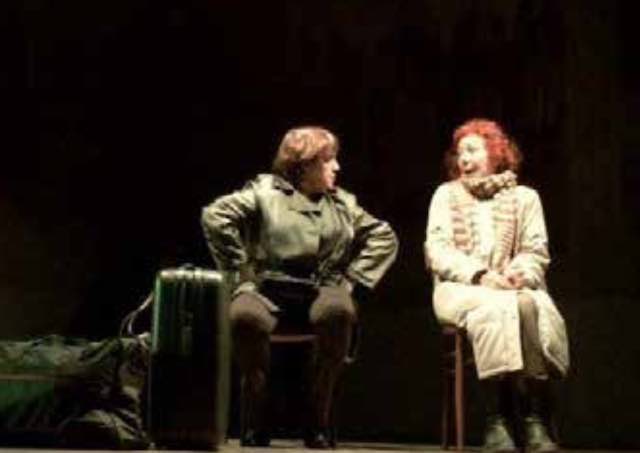 Per "Amateatro" sul palco del Teatro Boni va in scena "Le Fuggitive"