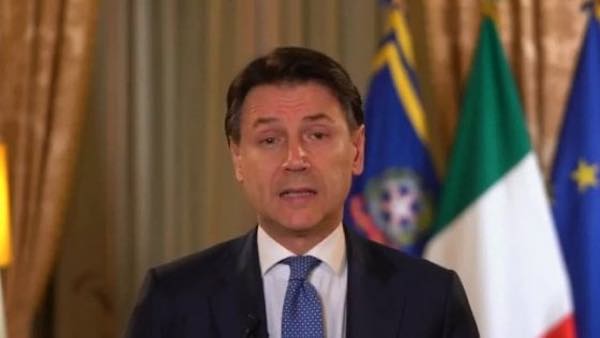 Coronavirus, le attività essenziali autorizzate a restare aperte