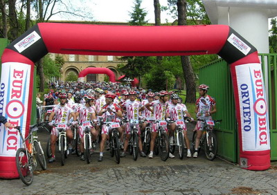 Torna la "Gran Fondo degli Etruschi". Al via la XVIII^ edizione domenica 21 giugno