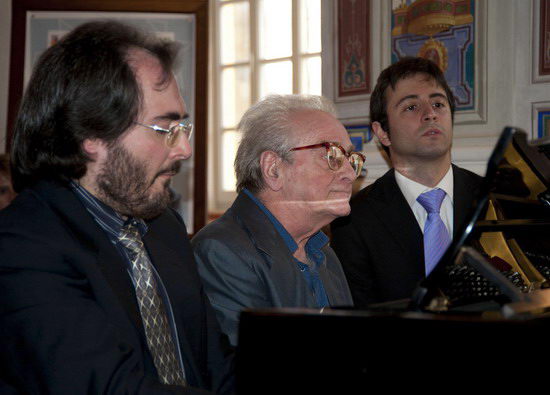 Il giovane Francesco Bergami si diploma in pianoforte al Conservatorio "Casella" de L'Aquila